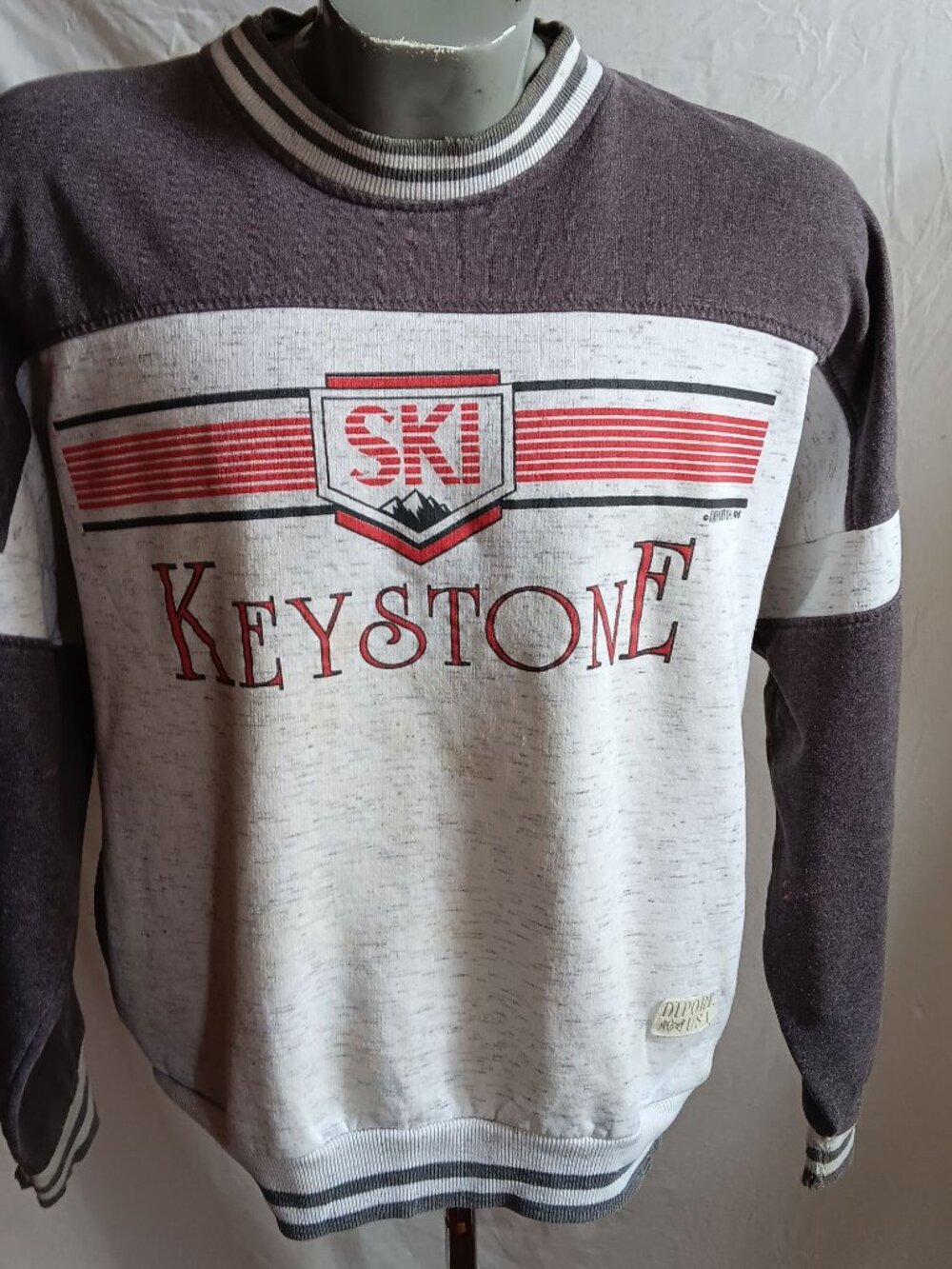 True Vintage Sweatshirt Large Ski Keystone Colorado Diport USA T-shirt Distress